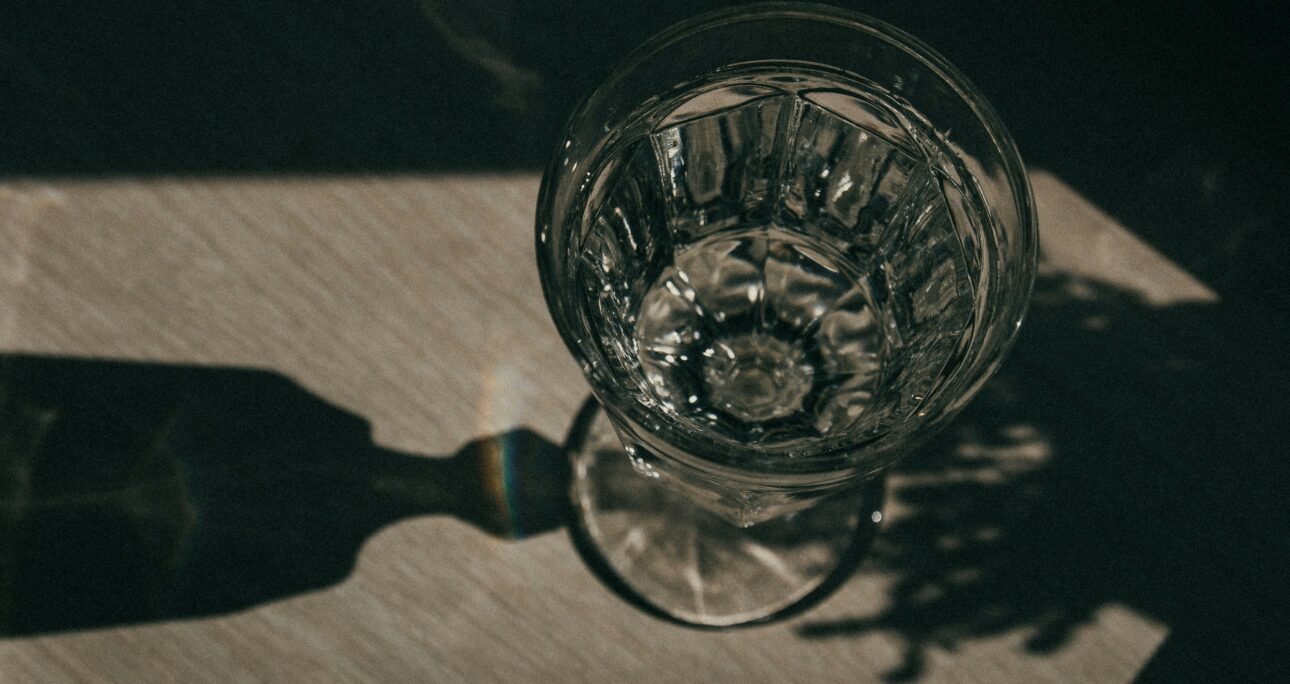 What makes the taste of water different? 3 common reasons